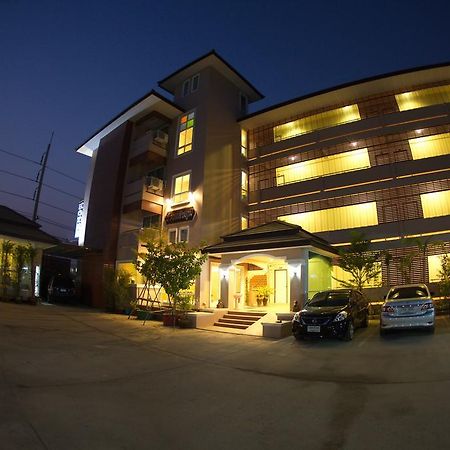 Baan Sanpoom Hotel Phitsanulok Exterior foto