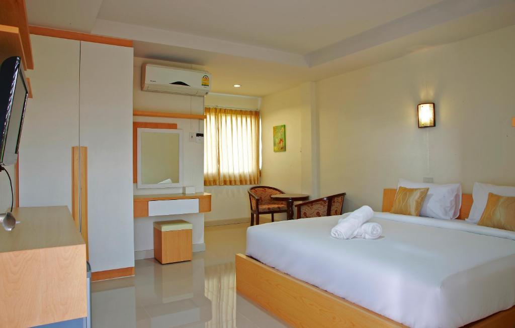Baan Sanpoom Hotel Phitsanulok Quarto foto