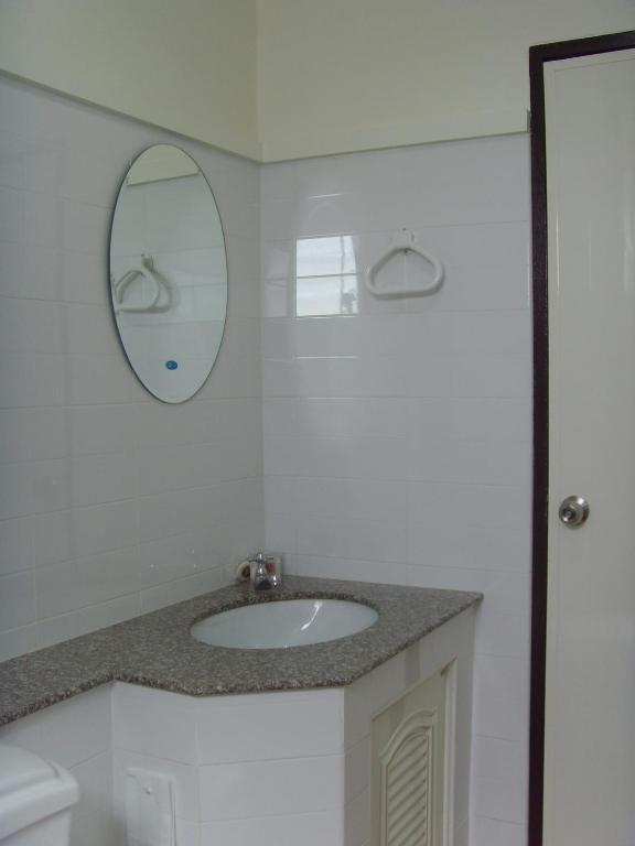 Baan Sanpoom Hotel Phitsanulok Quarto foto